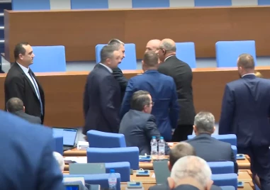 Сблъсъци в Народното събрание: Напрежение между депутати от „Възраждане” и „ДПС-Ново начало”