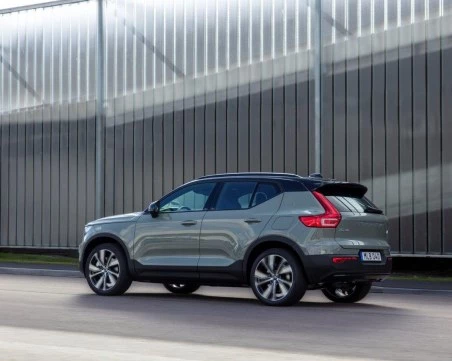 Volvo предлага безплатно зареждане у дома, ако си купите нова електрическа кола