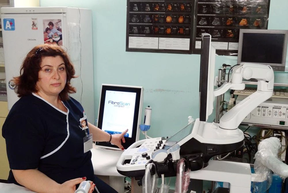 Близки и приятели си казват последно сбогом с д-р Елена Топалова в неделя