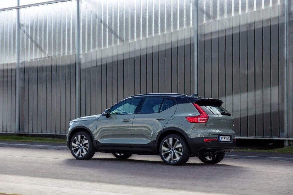 Volvo предлага безплатно зареждане у дома, ако си купите нова електрическа кола