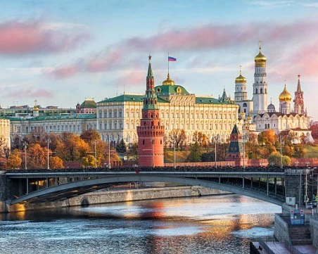 Българските туроператори масово анулират пътувания до Русия