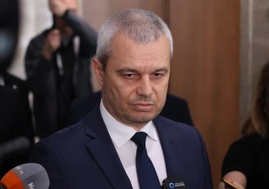 След скандала със сексуална агресия: „Възраждане искат оставката на министър Бачев