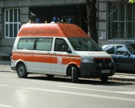 Бебе е прието в болница със счупен череп, полицията разследва