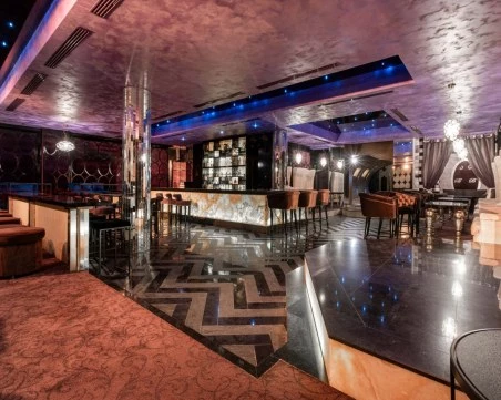 Продават емблематично заведение и пиано бар в Пловдив