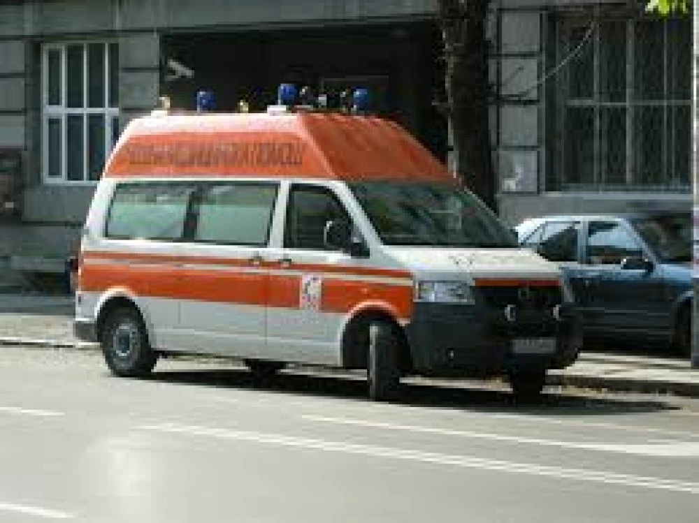 Бебе е прието в болница със счупен череп, полицията разследва
