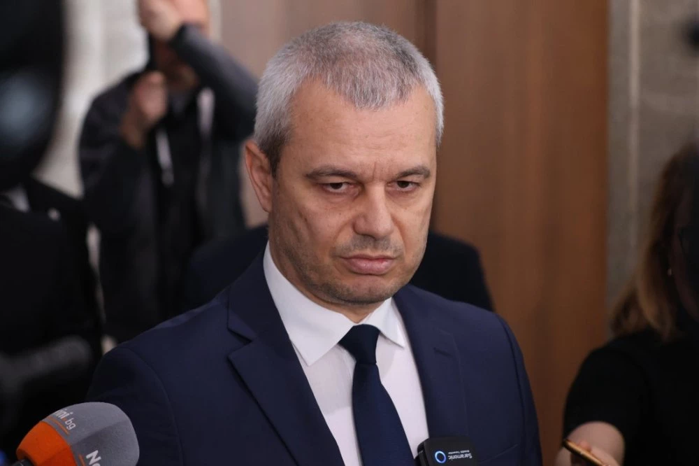 След скандала със сексуална агресия: „Възраждане