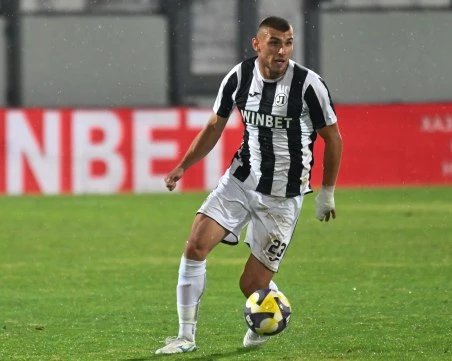 Локо с големи проблеми в защитата преди дербито