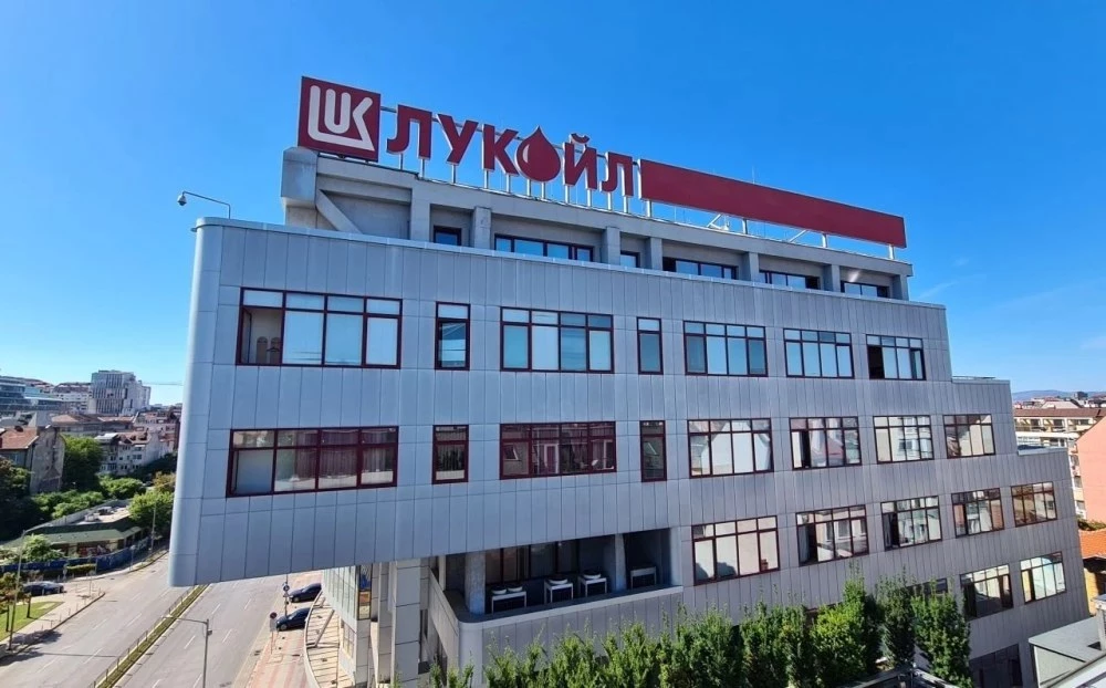 Еврокомисарят по енергетика пристига у нас заради казуса