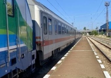 Бързият влак от Варна за София блъсна човек