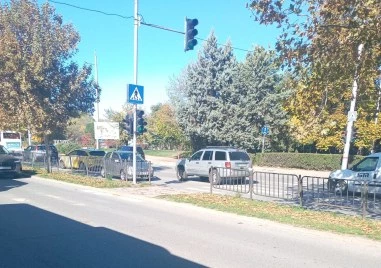 Дежавю: Пореден объркан шофьор влезе в насрещното на пловдивски булевард