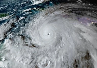 След като удари Ямайка: Ураганът Мелиса се насочва към Куба