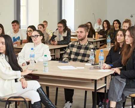 28 студенти от пет университета и 21 специалности работят заедно за бъдещето на храната в Пловдив