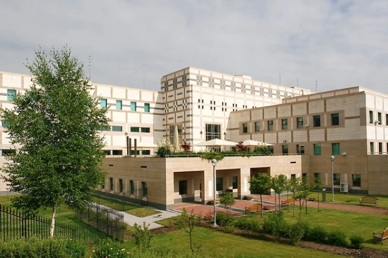 Сигнали за бомба в посолствата на Франция и САЩ в София