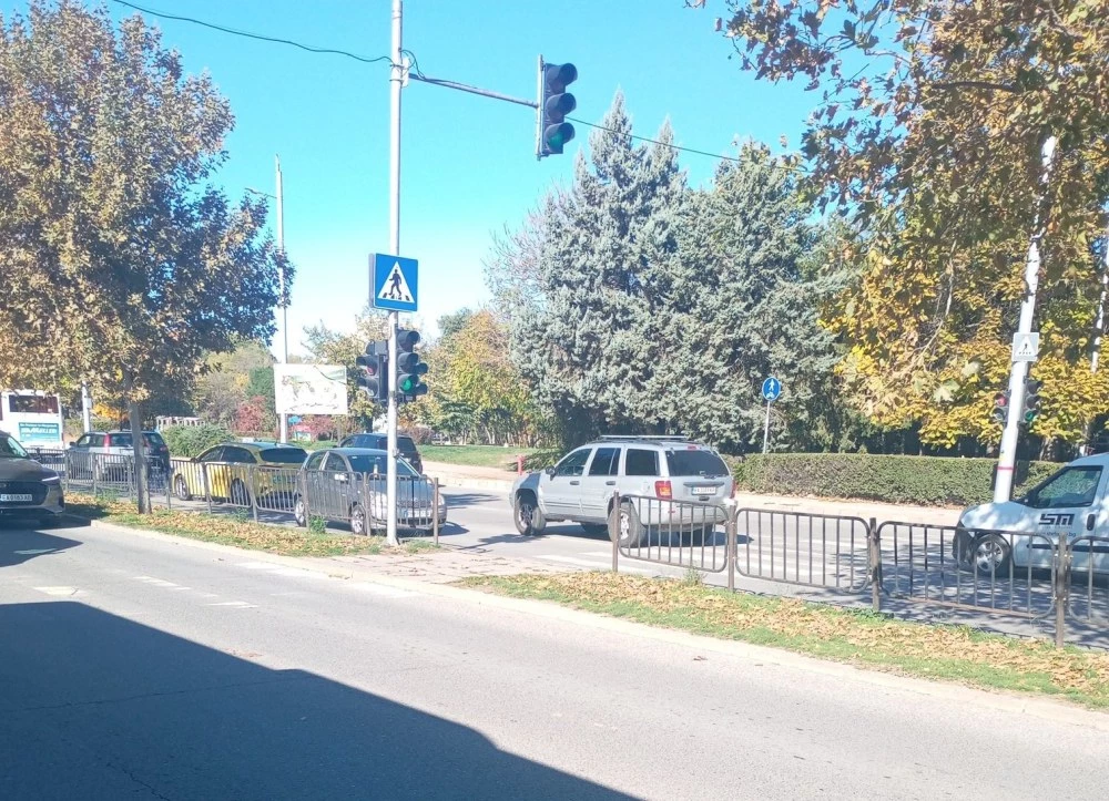 Дежавю: Пореден объркан шофьор влезе в насрещното на пловдивски булевард