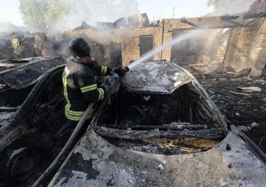 11 души, сред които и деца, пострадаха при масирана руска атака в Запорожие