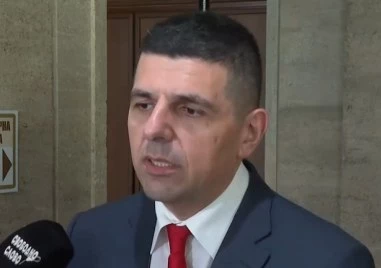 ДБ: Подготвят левичарски бюджет, който връща България към 1996 година