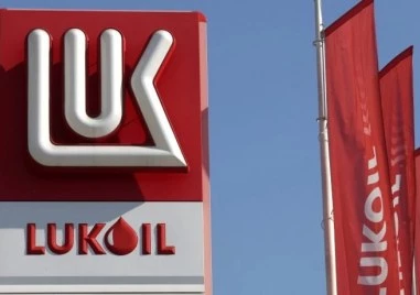 Лукойл продава международните си активи на кипърска компания