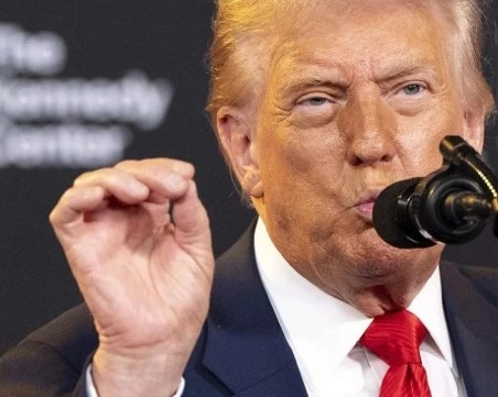 Тръмп нареди на Пентагона незабавно да започне тестове с ядрени оръжия