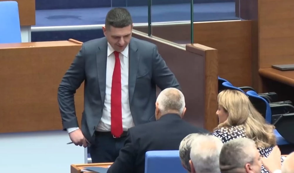 Бойко Борисов се подписа за оставката на шефа на КПК Антон Славчев