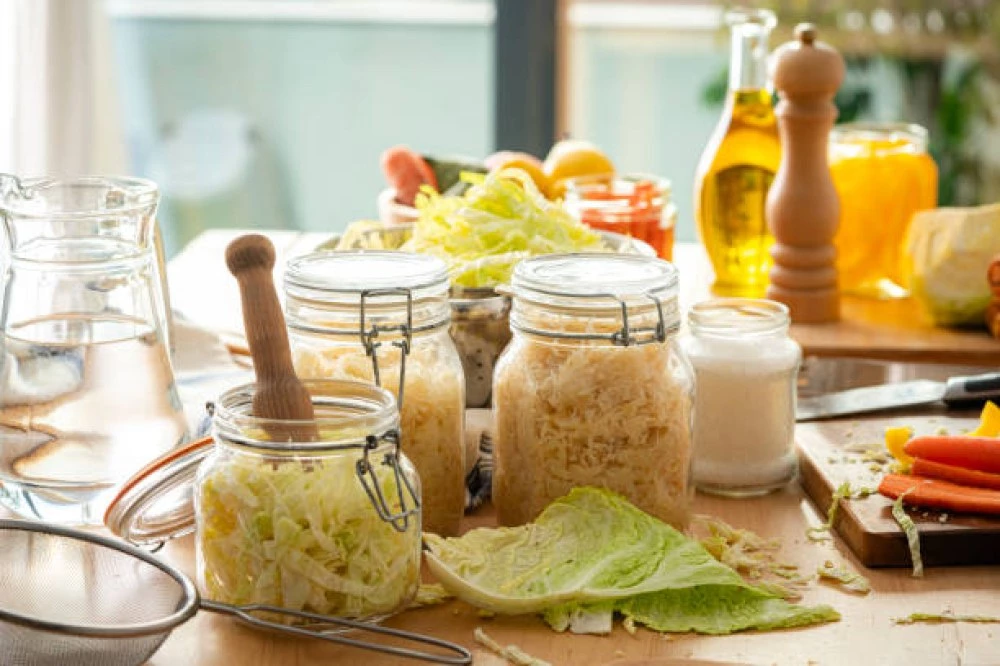 Лесен и бърз начин за приготвяне на кисело зеле в буркан