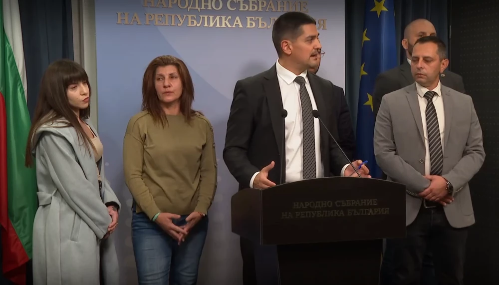 МЕЧ: Киселова е скрила сигнали срещу