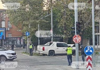 Арестуваха шофьора от тежката катастрофа в центъра на Пловдив, помел първо друга кола