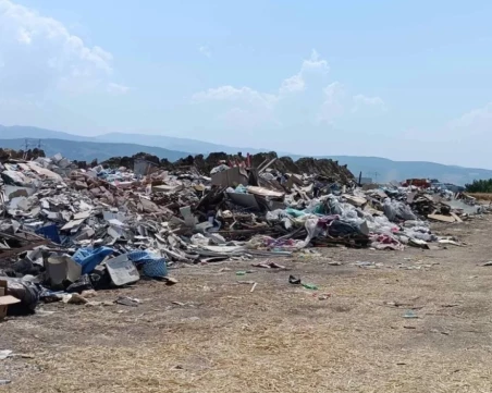 Осъдиха кмета на Стамболийски, ще плаща солена глоба заради незаконни сметища