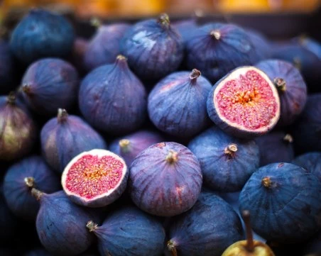 Скритите послания: Целителната сила и мистичните тайни на смокинята