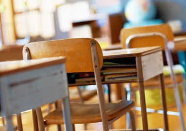 10-годишно момиче почина в двора на училището си в Гърция