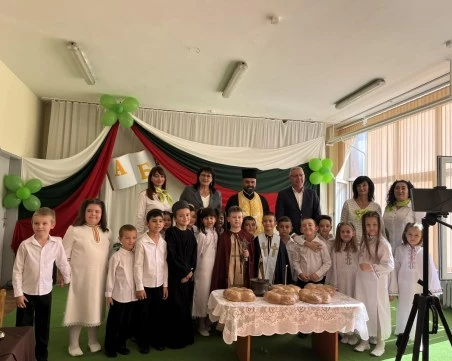 С вдъхновение и гордост: Децата от район 