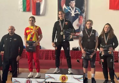 Злато и купа за Най-резултатен състезател за пловдивчанката Кадер Ангелова на турнира Стоян Ненчев