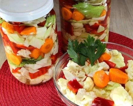 Как да си направим бърза шарена туршия