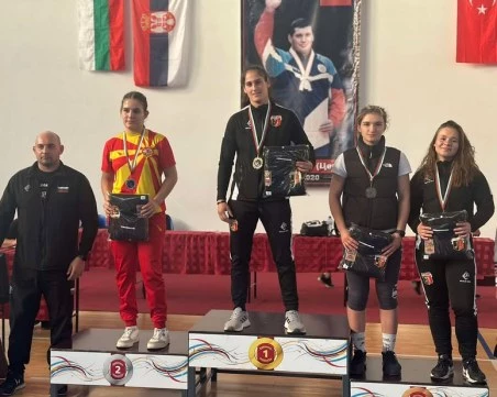 Злато и купа за Най-резултатен състезател за пловдивчанката Кадер Ангелова на турнира 