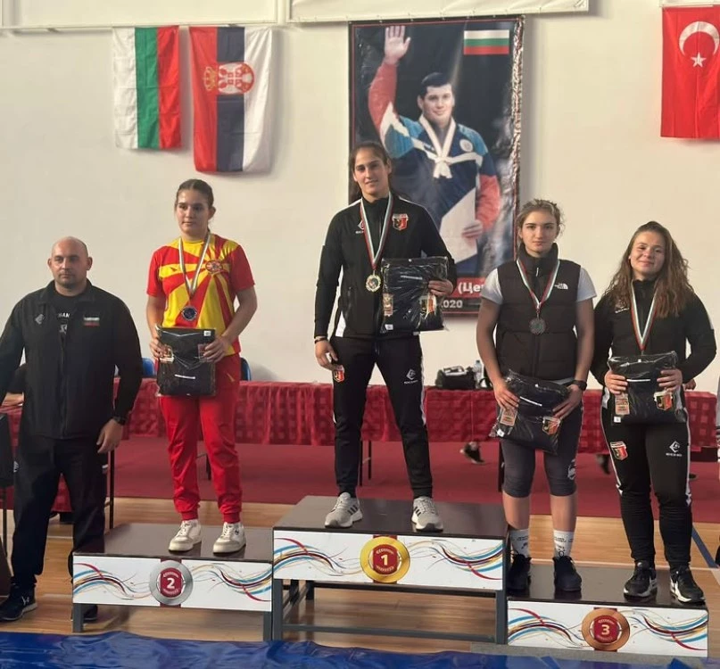 Злато и купа за Най-резултатен състезател за пловдивчанката Кадер Ангелова на турнира 