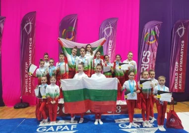 България с бляскав дебют на Световното първенство по Въздушна Акробатика