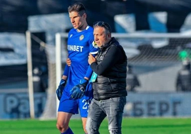 Ботев пусна информация за състоянието на Наумов, вратарят пропуска мача с Добруджа