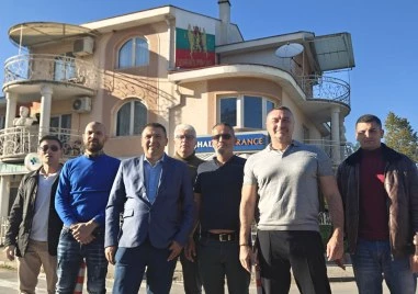 Димче Ямандиев: Не съм дал знамето на Цеца, но българският флаг се веел и ще продължи да се вее във Велес