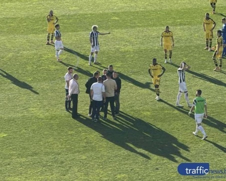 Може да отложат решението за прекратеното дерби