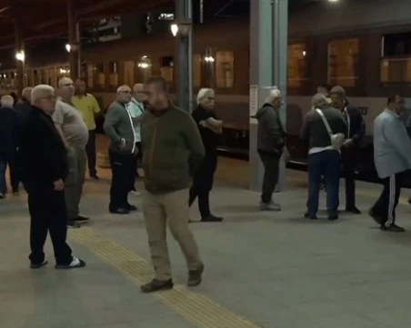 Трети ден международен влак с близо 300 пътници е блокиран на Централната гара в Пловдив