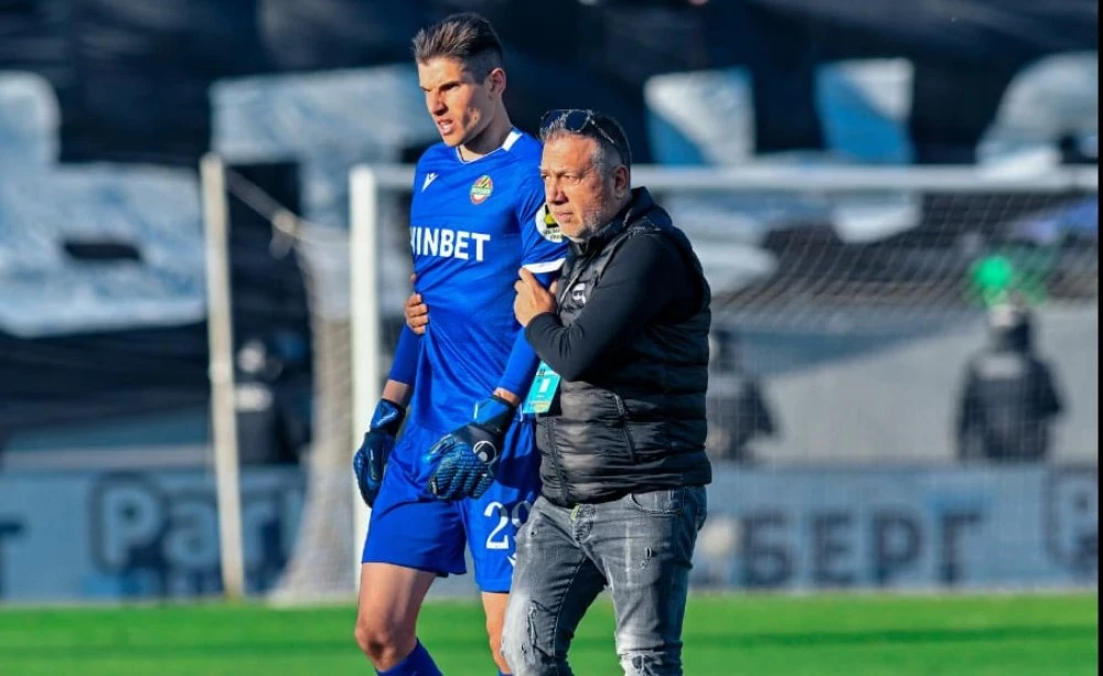 Ботев пусна информация за състоянието на Наумов, вратарят пропуска мача с Добруджа