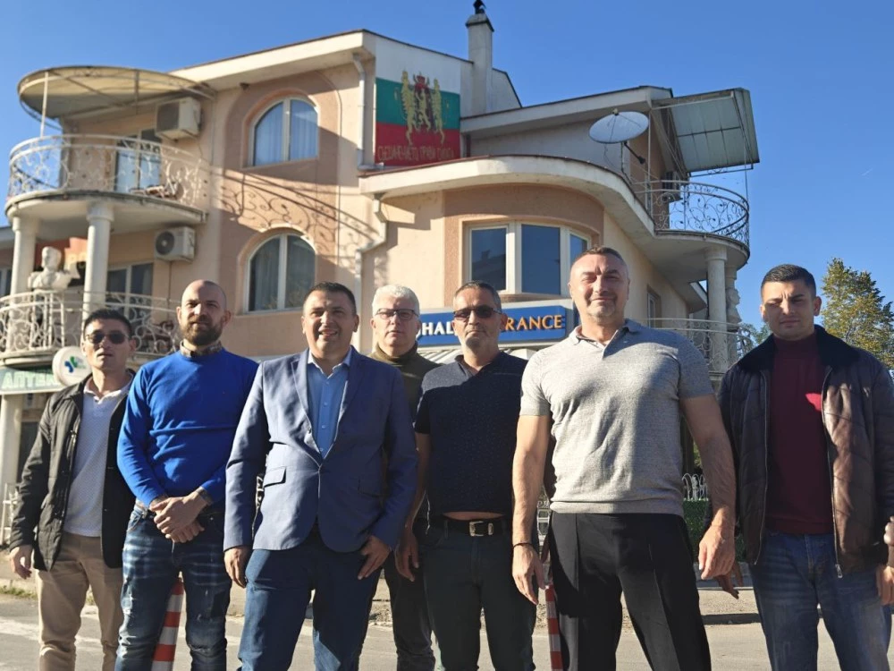 Димче Ямандиев: Не съм дал знамето на Цеца, но българският флаг се веел и ще продължи да се вее във Велес