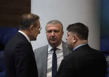 БСП изяде собствения си аргумент: Вдигат данъци, за да „борят сивата икономика