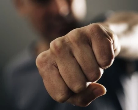 Със счупен череп е жената, ударена от шофьор след лека катастрофа в София