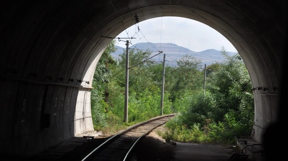 Изкопан е жп тунелът по линията Пловдив - Бургас, пускат го догодина