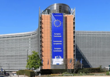 Еврокомисията ни удържа 215 млн. евро от второто плащане по ПВУ