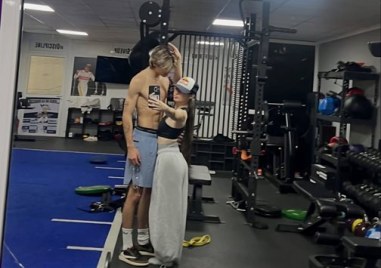 Никола Цолов потвърди връзката си с певицата Крисия