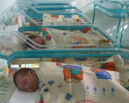 Бейби бум в Пловдив: Всеки ден проплакват по 23 деца