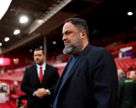 Футболната асоциация е обвинила Кристъл Палас след транспаранта с Маринакис