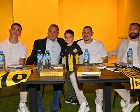 Петър Зехтински представи книгата си пред феновете на Ботев