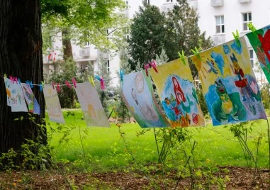 ДГ „Майчина грижа и „Ангели на пътя с конкурс за детска рисунка